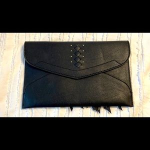 Danielle Nicole clutch